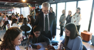 DOST Projesi'ne katılan çocuklar tasarımlara başladı