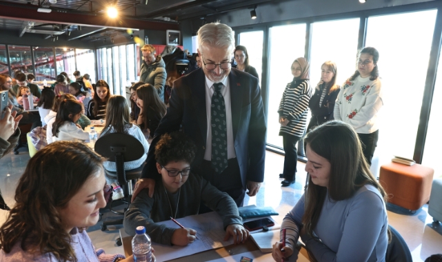 DOST Projesi'ne katılan çocuklar tasarımlara başladı