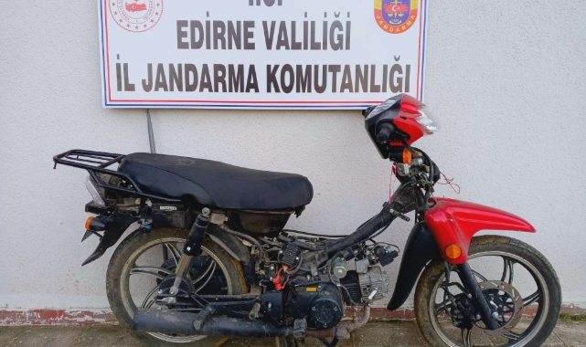 Edirne’de motosiklet hırsızları yakalandı