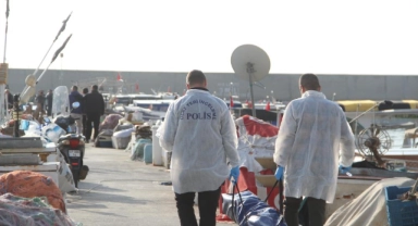 Emekli edebiyat öğretmeni teknesinin altında ölü bulundu