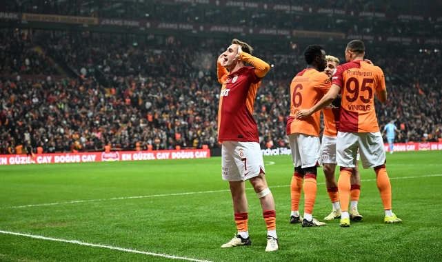 Galatasaray, Antalyaspor'u devirerek zirveyi geri aldı