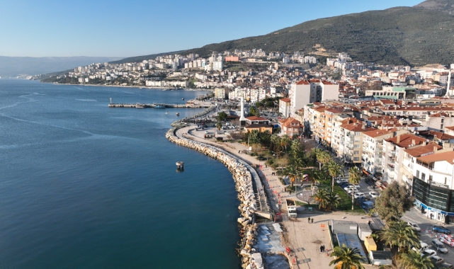 Gemlik'te kıyı koruma çalışmaları hızla sürüyor