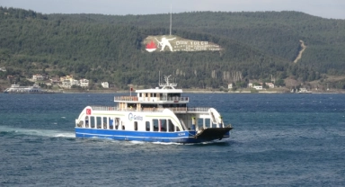 Gökçeada ile Bozcaada feribot seferlerine 'fırtına' engeli