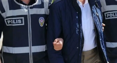 Gümrük memurları servetle yakaladı!