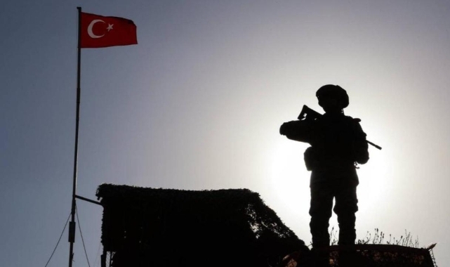 Hudut Kartalları sınırda 15 kişiyi yakaladı