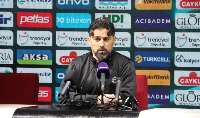 İlhan Palut: “Çok kötü goller yiyerek maalesef mağlup olduk”