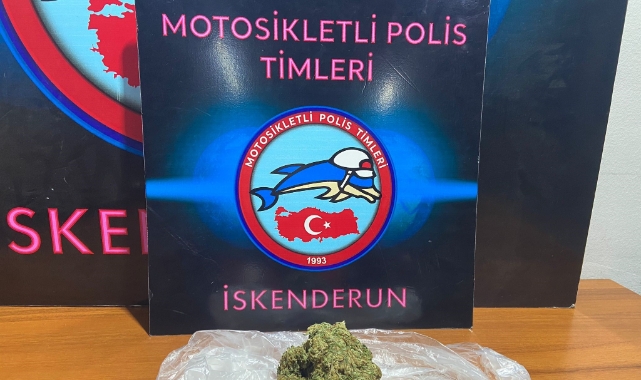 İskenderun’da 200 gram esrar bulunduran şüpheli yakalandı