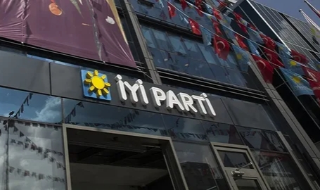 İYİ Parti'de bir istifa daha!
