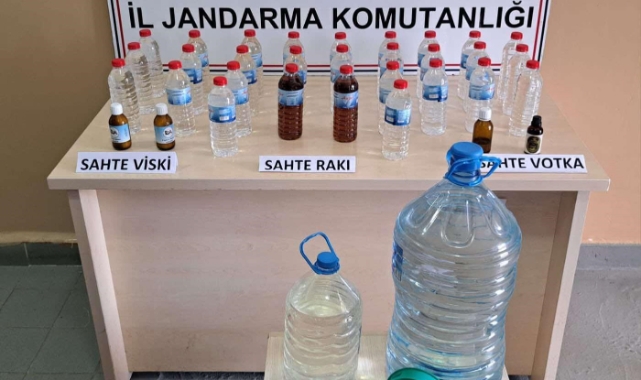 Jandarma'dan sahte içki üretimi yapılan eve baskın