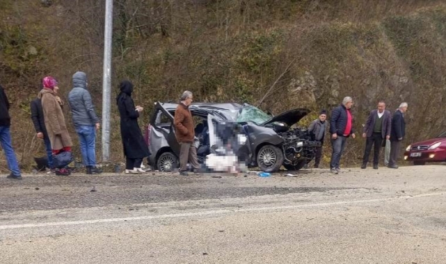 Karabük’te feci kaza: Ölü ve yaralılar var!