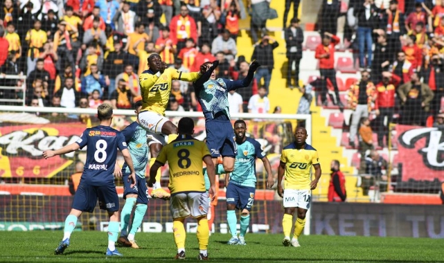 Kayserispor - Ankaragücü maçını 7 bin 200 taraftar izledi