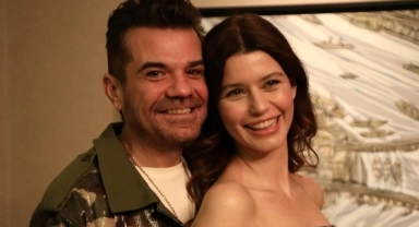 Kenan Doğulu'dan Beren Saat'e romantik kutlama