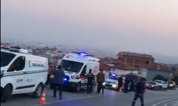 Kontrolden çıkan kamyon şarampole yuvarlandı: 2 ölü