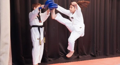 Küçük taekwondocuların kuşak heyecanı