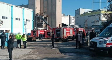 Kumaş fabrikasından korkutan yangın!