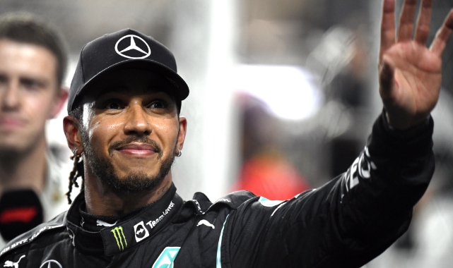 Lewis Hamilton, Ferrari ile anlaştı