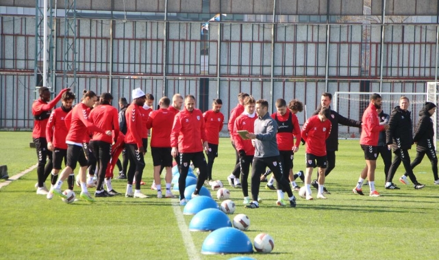 Lubo Satka: "Ana hedefimiz ligde kalmak"