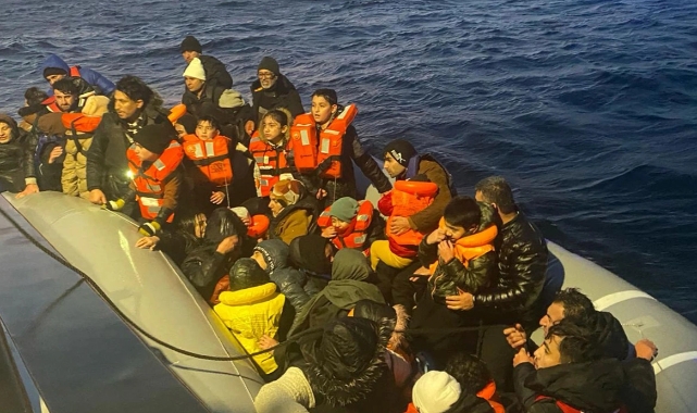 Mahsur kalan 57'si çocuk, 159 göçmen kurtarıldı