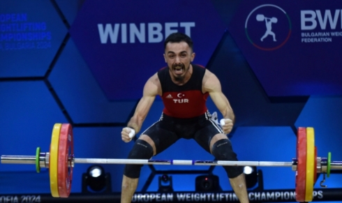 Milli halterci Şahin Avrupa Şampiyonu!