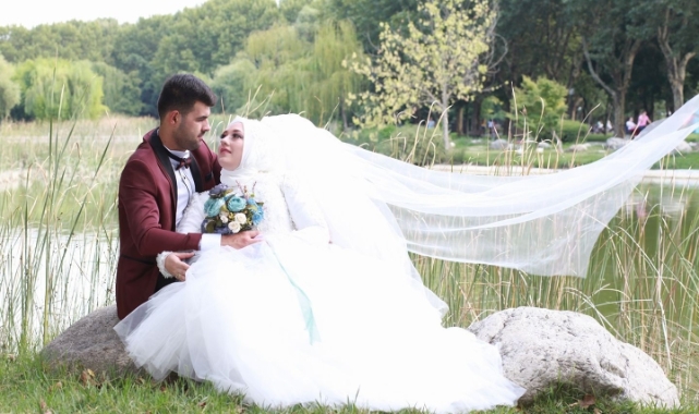 Otomobilin çarptığı kadın hayatını kaybetti