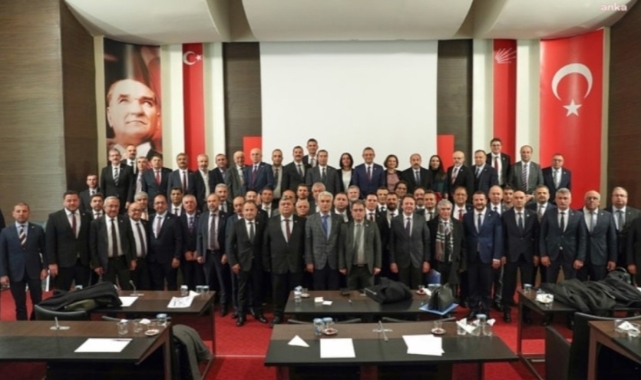 Özgür Özel, il başkanlarıyla bir araya geldi