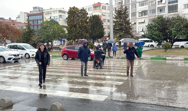 Sağanak yağış yüzleri güldürdü