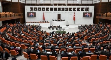 Sağlıkta sözleşmeli personel sayısı artıyor