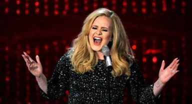 Şarkıcı Adele: Konserlerini iptal etti