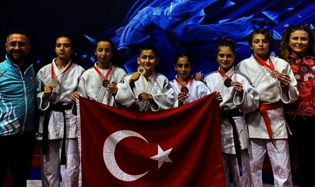 Sırbistan’da 6 madalya ile döndüler
