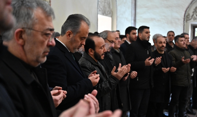 Bursa'da Sultan 2. Murad Han dualarla anıldı