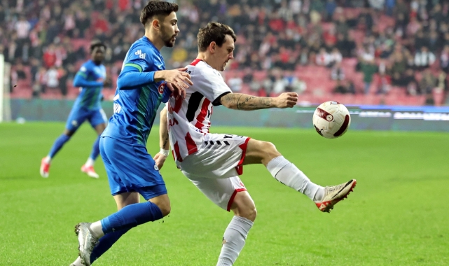 Trendyol Süper Lig: Samsunspor: 1 - Çaykur Rizespor: 0 (İlk yarı)