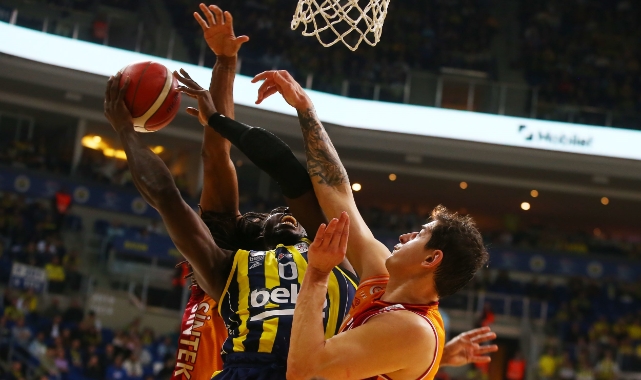 Türkiye Sigorta Basketbol Süper Ligi: Fenerbahçe: 90 - Galatasaray: 74