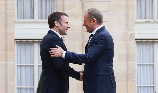Tusk ile Macron, Paris'te bir araya geldi
