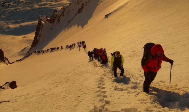 Uluslararası Erciyes Kış Tırmanışı 140 dağcının katılımı gerçekleşti