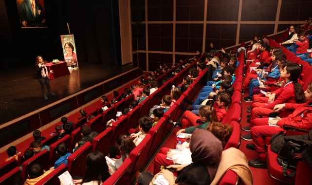 Yazar Niran Elçi çocuklarla buluştu