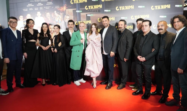 Yılın iddialı komedi filmi C Takımı'na gala