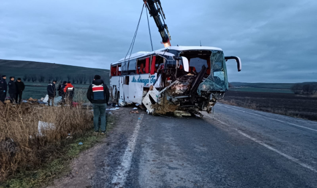 Yozgat'ta feci kaza! Ölü ve yaralılar var