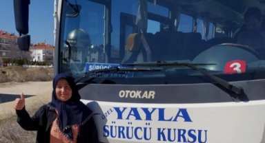 59 yaşında, arkadaşlarına inat otobüs ehliyeti aldı