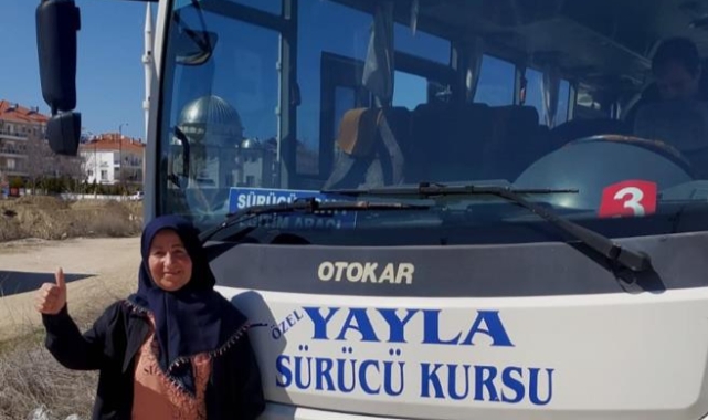 59 yaşında, arkadaşlarına inat otobüs ehliyeti aldı