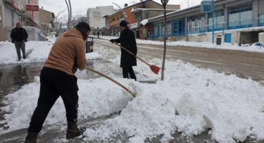 65 yerleşim yerinin yolu kapandı!