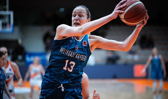 Aaryn Ellenberg 28 maçta 551 sayı attı