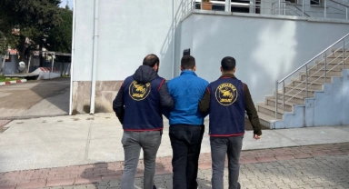 Adana’da aranan 10 şahıs yakalandı
