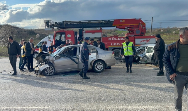 Adıyaman'da iki otomobil çarpıştı: 1 ölü, 3 yaralı