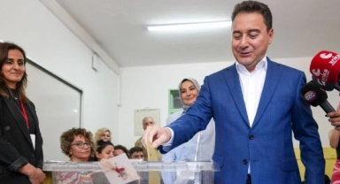 Ali Babacan oyunu kullandı!