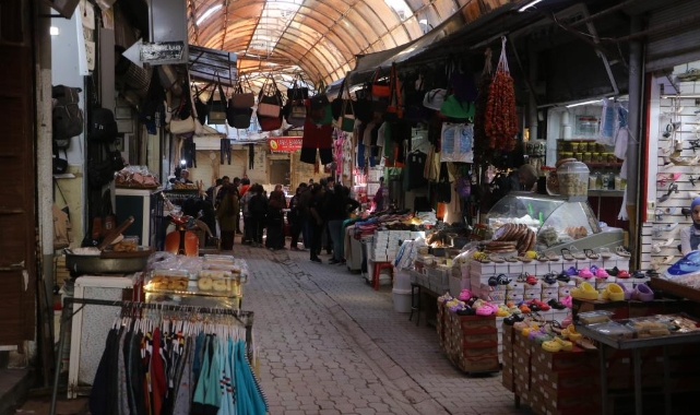 Antakya tarihi çarşıda buruk ramazan alışverişi