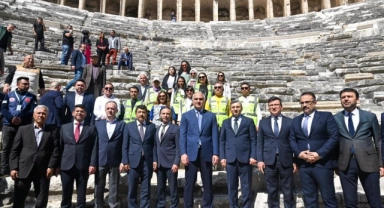 Aspendos geleceğe miras bırakılıyor