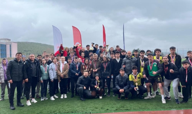 Atletizm gençler müsabakaları yapıldı