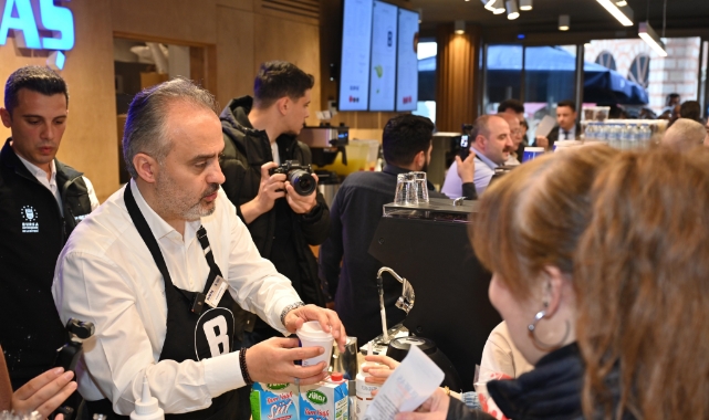 B Kafe'de servisler Varank'tan, hesaplar başkandan