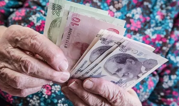 Bakan Işıkhan'dan emeklilere müjde