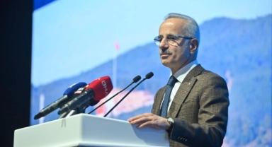 Bakan Uraloğlu, fiber altyapıda 4 yıllık hedefi açıkladı